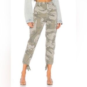 Grlfrnd Maxwell Camo Renegade Crop. Size 27